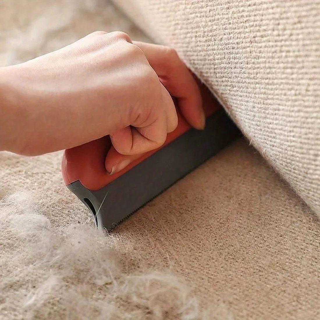 Ecoshyne Pet Deshedding & Hair Remover Brush